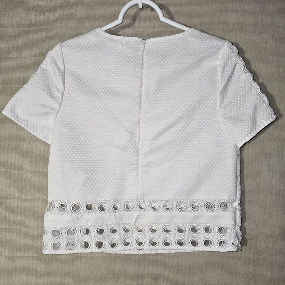 Coquette White Crop Top Womens Size Small Cut out CIrcles Preppy Chic Workwear - Picture 13 of 13